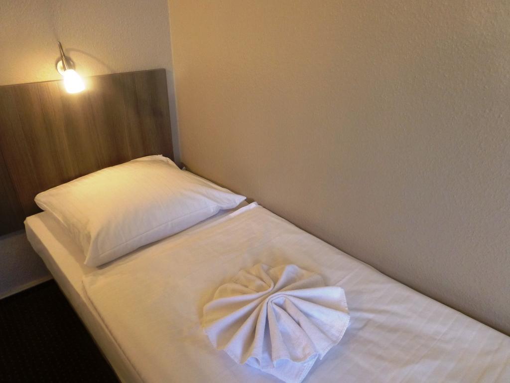 Rehberge Mitte Hotel 2*